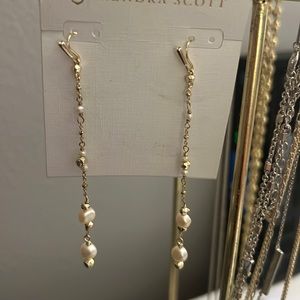 Kendra Scott gold and pearl linear earrings ! Beautiful!